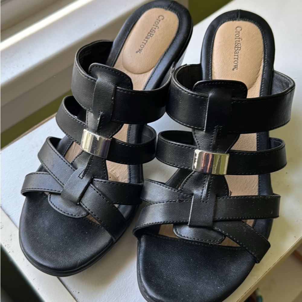 Croft & Barrow Women's Black Strappy Sandals